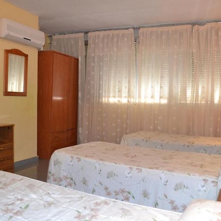 Hostal Al-Qazeres Caces Exterior foto