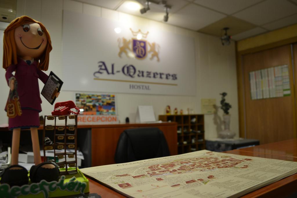 Hostal Al-Qazeres Caces Quarto foto