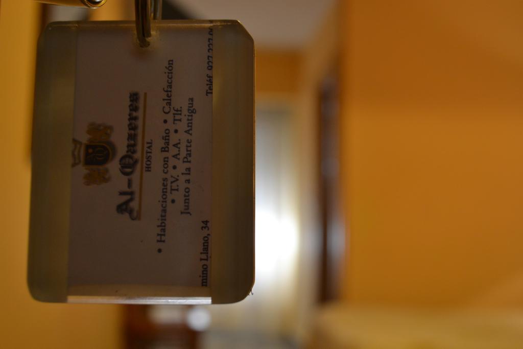 Hostal Al-Qazeres Caces Quarto foto
